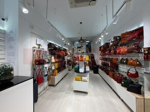 Commerce de détail dans Barcelone, Barcelona à louer Photo intérieure- Image 1 de 8