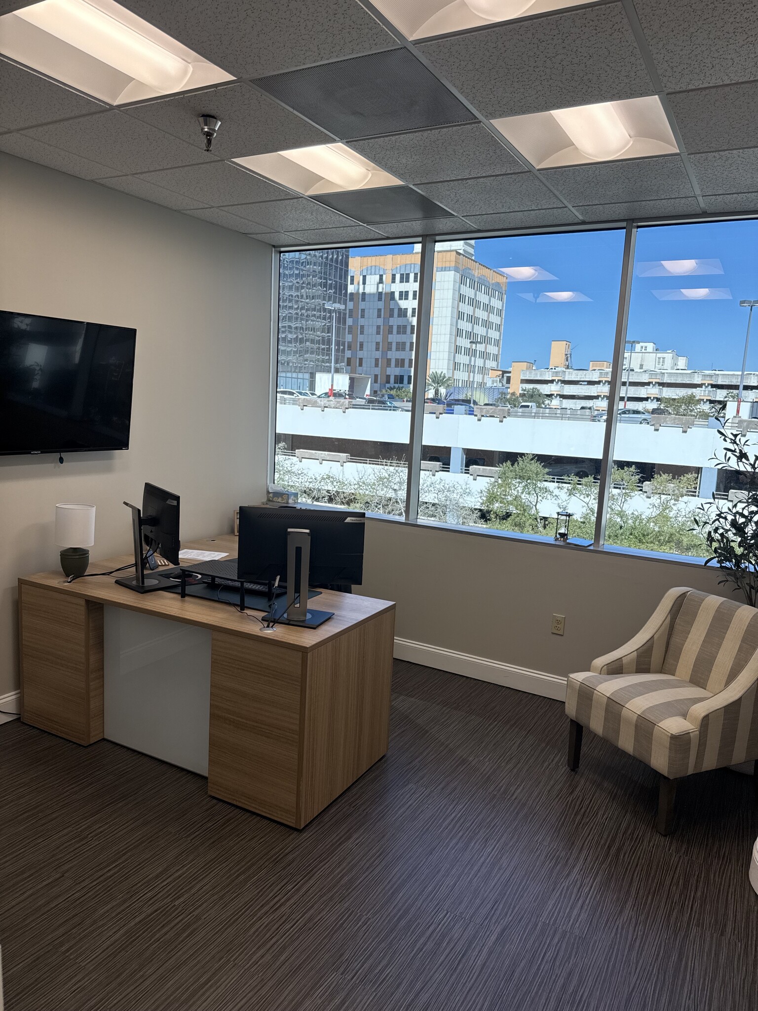 300 1st Ave S, Saint Petersburg, FL for lease Interior Photo- Image 1 of 19