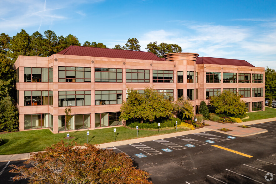 4880 Sadler Rd, Glen Allen, VA for lease - Building Photo - Image 1 of 6