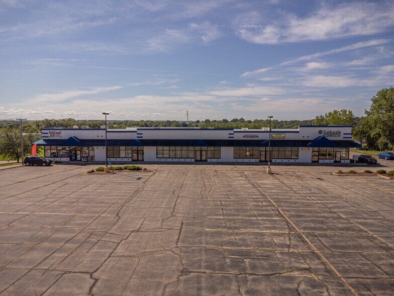 1750-1780 Rosenstiel Dr, Freeport, IL à vendre - Photo du bâtiment - Image 1 de 10