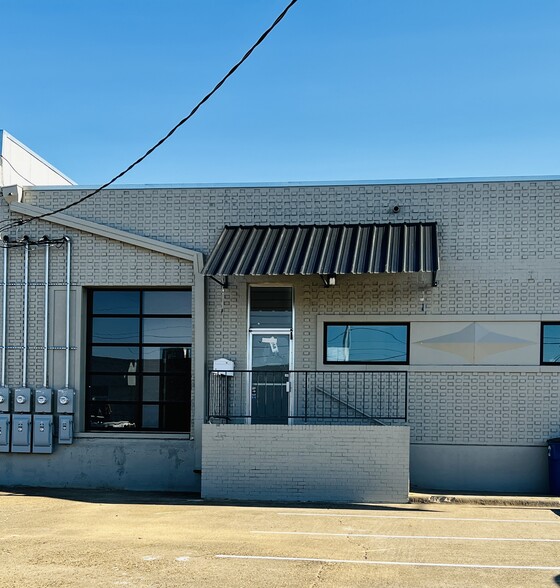 2266-2268 Monitor St, Dallas, TX for lease - Building Photo - Image 3 of 12