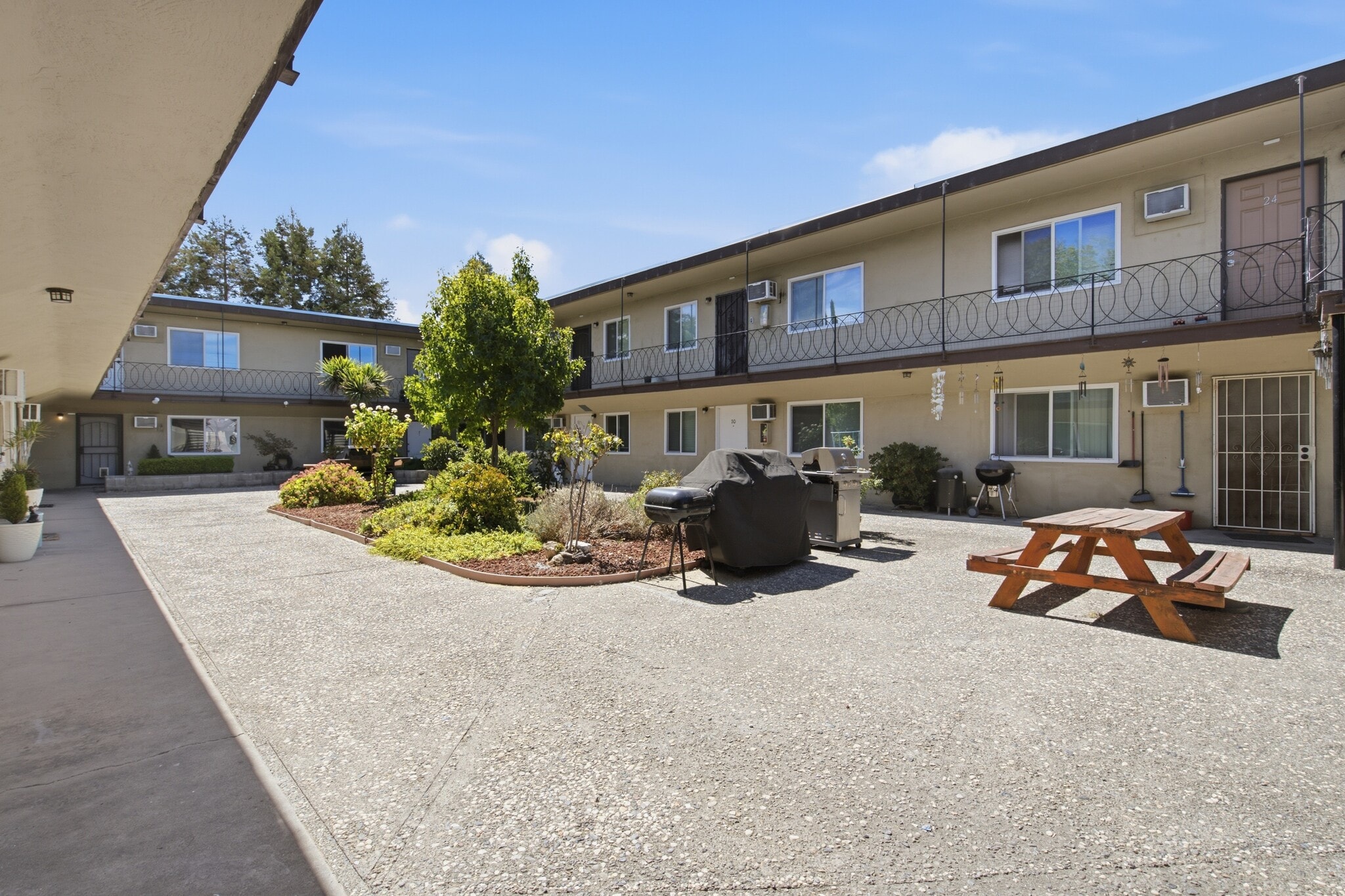 1895 San Vincente Dr, Concord, CA for sale Building Photo- Image 1 of 17