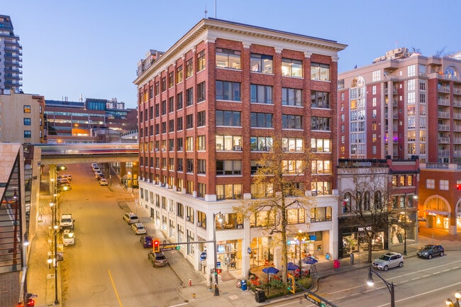 More details for 713 Columbia St, New Westminster, BC - Office for Sale