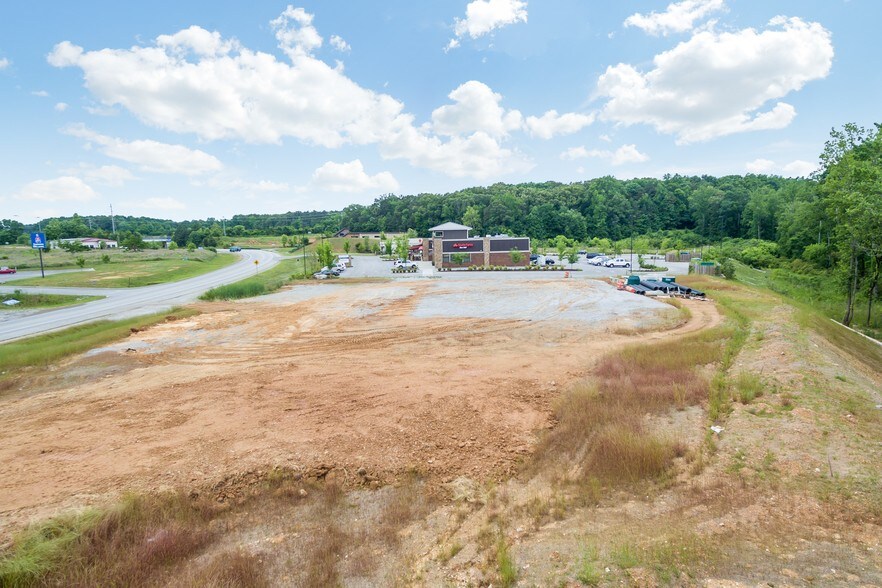 5575 Little Debbie Pky, Ooltewah, TN à vendre - Photo du bâtiment - Image 3 de 6