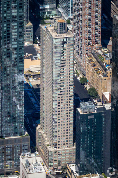 561 10th Ave, New York, NY à vendre - Photo principale - Image 1 de 1