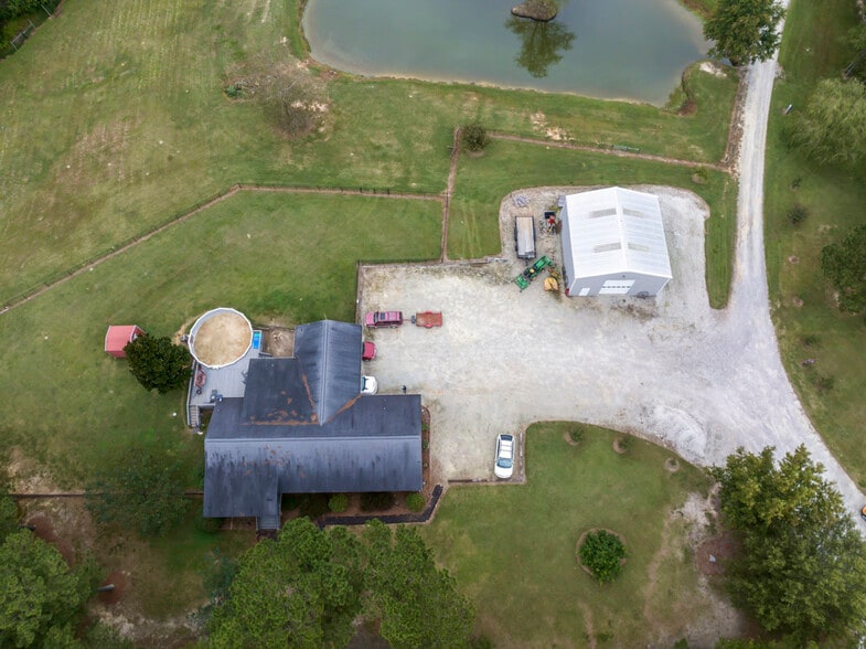 10560 Lake Royale Rd, Spring Hope, NC for sale - Building Photo - Image 3 of 36