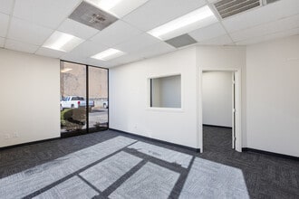 5555 N Lamar Blvd, Austin, TX à louer Photo intérieure- Image 1 de 13