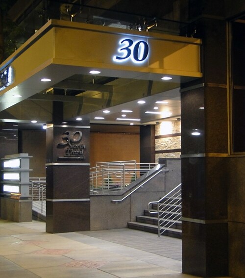 30 N Third St, Harrisburg, PA à louer - Photo du bâtiment - Image 2 de 8