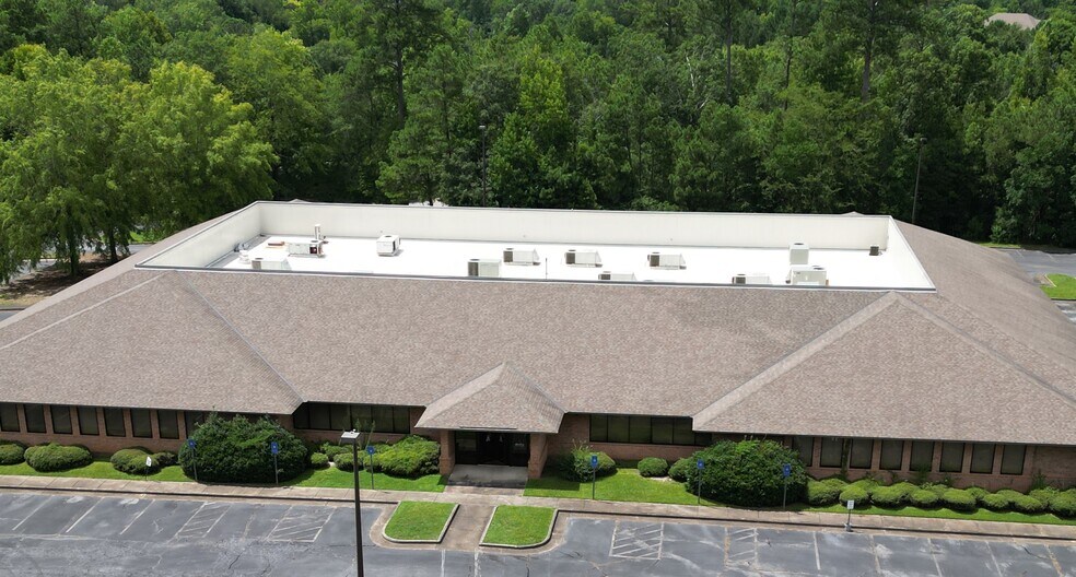 2300 Brookstone Centre Pky, Columbus, GA for lease - Building Photo - Image 3 of 8