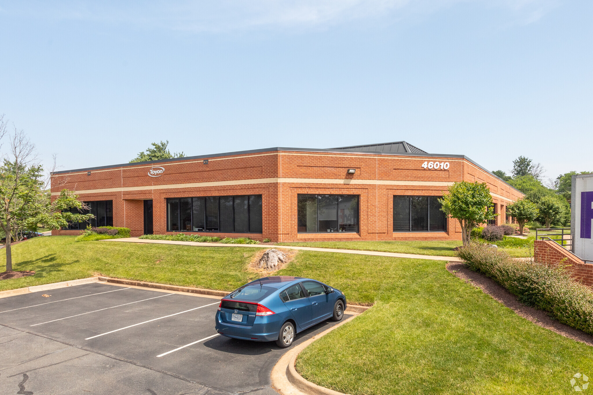 46010 Manekin Plz, Dulles, VA for lease Building Photo- Image 1 of 4