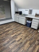 6130 Freeport Blvd, Sacramento, CA for lease Interior Photo- Image 1 of 3