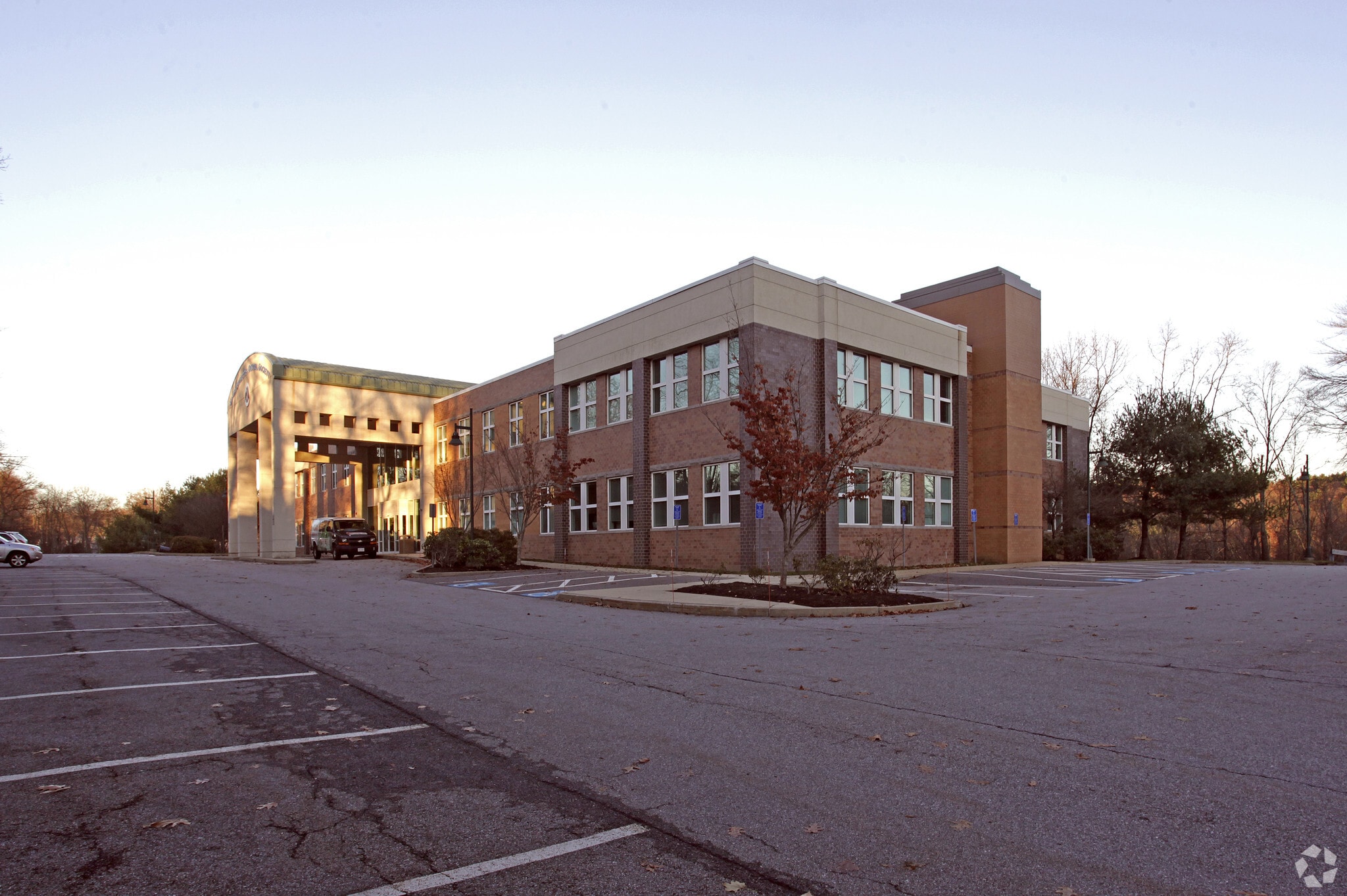 2 Willow St, Southborough, MA for lease Primary Photo- Image 1 of 4