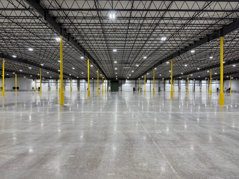 1410-1440 N Vandemark Rd, Sidney, OH à louer - Photo du bâtiment - Image 3 de 12