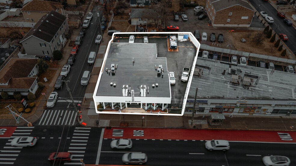 1475 Hylan Blvd, Staten Island, NY à vendre - Photo du bâtiment - Image 3 de 39