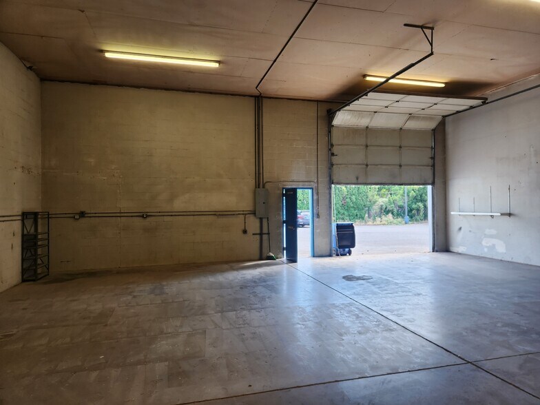 2464 NE Stapleton Rd, Vancouver, WA à louer - Photo du bâtiment - Image 2 de 3
