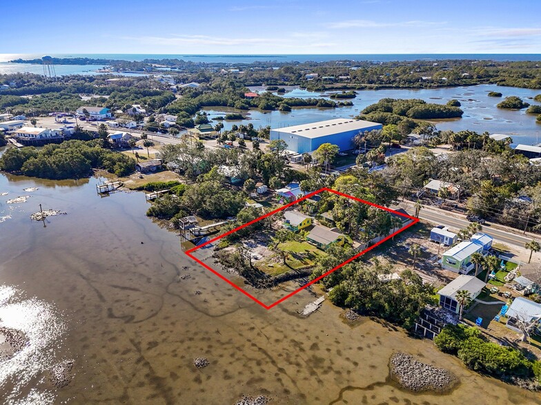 12685 FL-24, Cedar Key, FL à vendre - Photo du bâtiment - Image 2 de 40