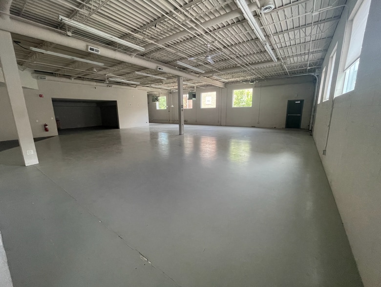 3113 S Lynn Ave, Minneapolis, MN for lease - Building Photo - Image 2 of 11