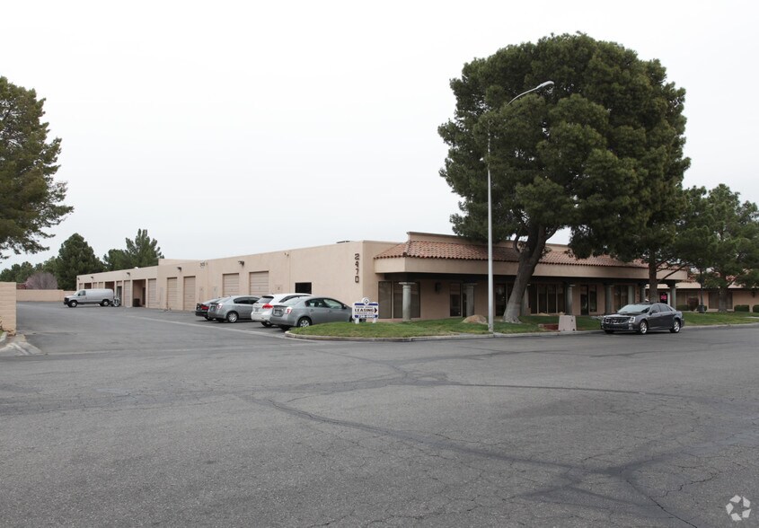 2470 Chandler Ave, Las Vegas, NV à louer - Photo du bâtiment - Image 2 de 5