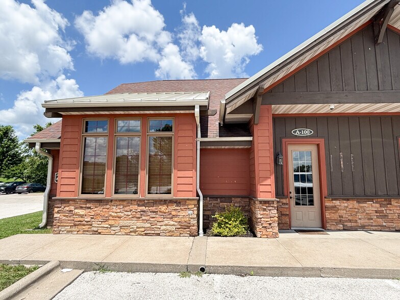 2627 W Republic Rd, Springfield, MO à louer - Photo du bâtiment - Image 2 de 13