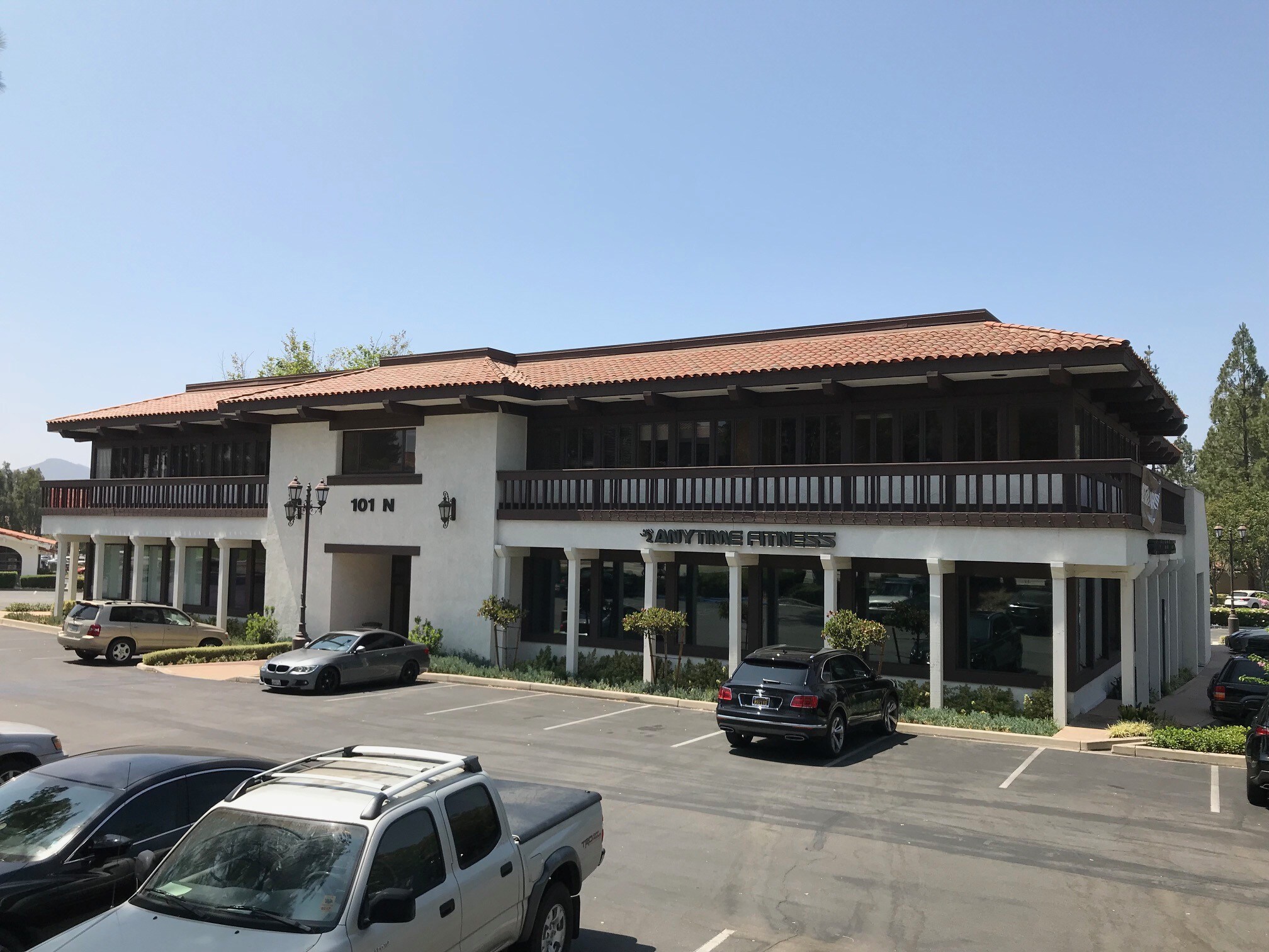 101 N Westlake Blvd, Westlake Village, CA à louer Photo du bâtiment- Image 1 de 11