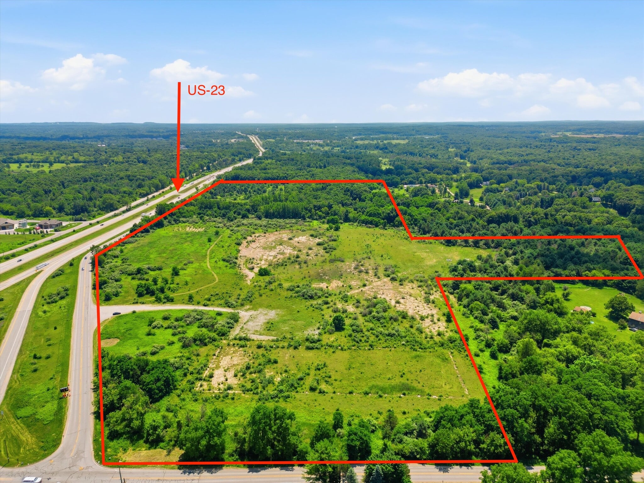 4975 Old Us 23, Fenton, MI for sale Primary Photo- Image 1 of 8