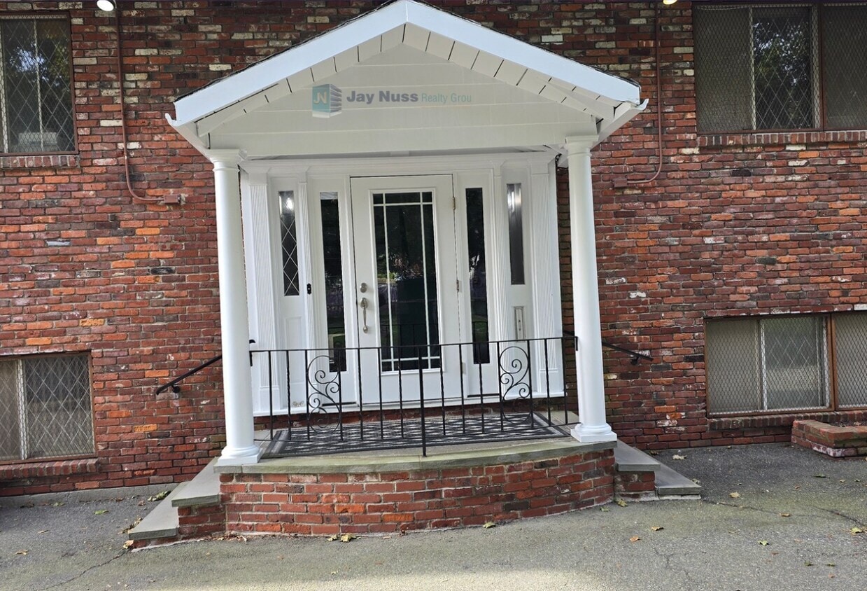 817 Washington St, Braintree, MA for lease Primary Photo- Image 1 of 4