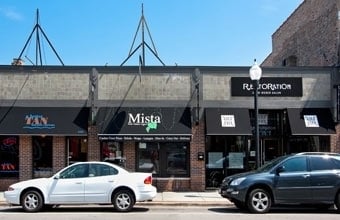 Andersonville Retail Portfolio portfolio of 2 properties for sale on LoopNet.ca - Primary Photo - Image 2 of 10