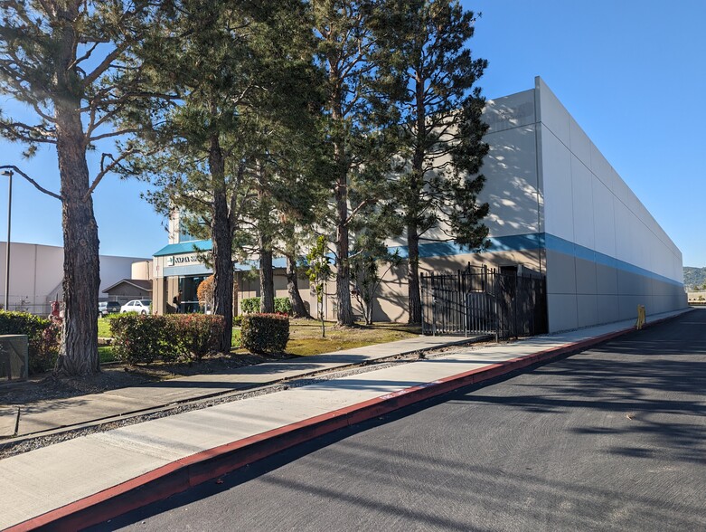 14632 E Nelson Ave, City Of Industry, CA for lease - Building Photo - Image 2 of 14