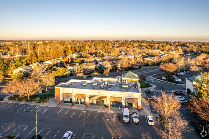 2151 Cowell Blvd, Davis, CA for lease - Building Photo - Image 2 of 3