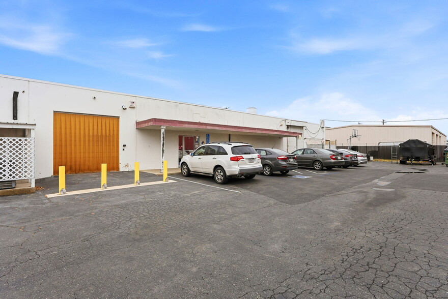 8111 37th Ave, Sacramento, CA for sale - Building Photo - Image 2 of 8