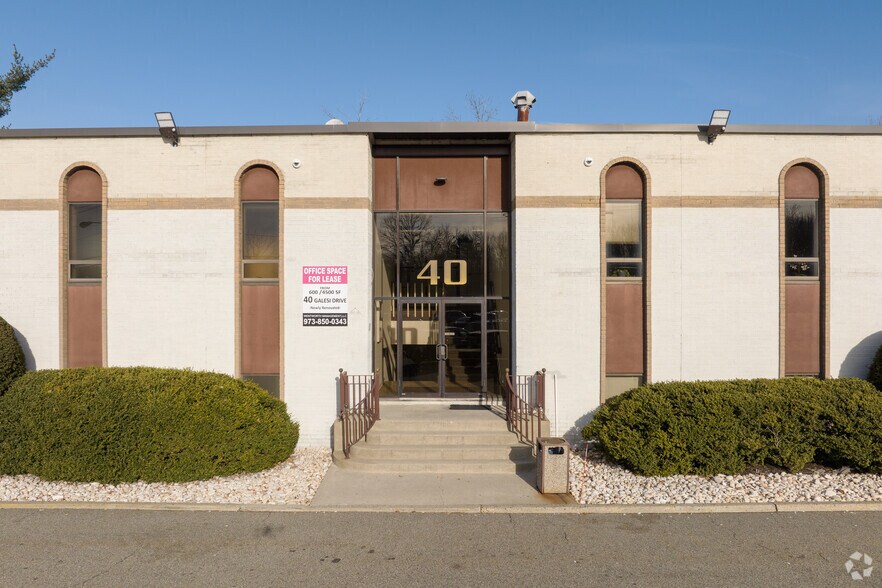 40 Galesi Dr, Wayne, NJ à louer - Photo du bâtiment - Image 3 de 37