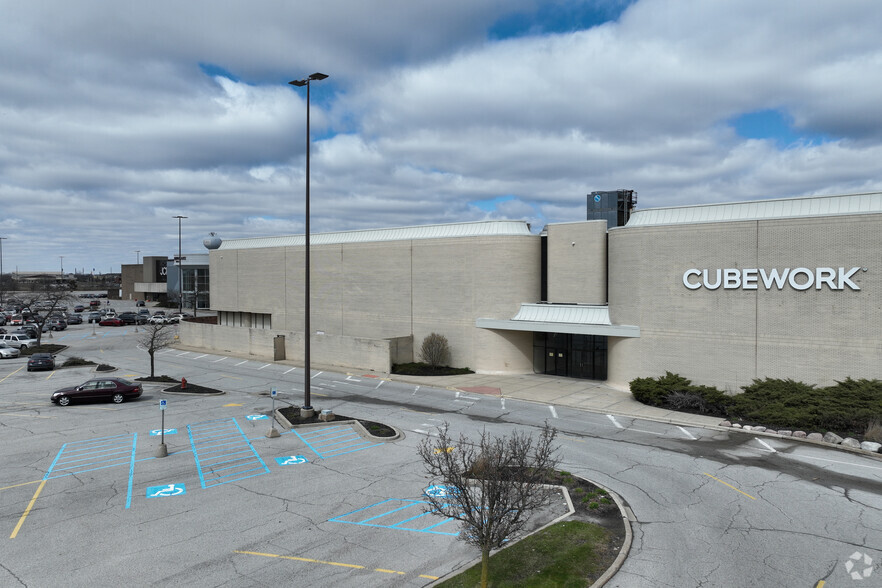 1995 Southlake Mall, Merrillville, IN for lease - Building Photo - Image 1 of 19