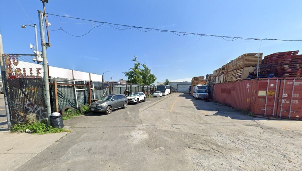 131-02 Jamaica Ave, Richmond Hill, NY for lease - Building Photo - Image 3 of 5