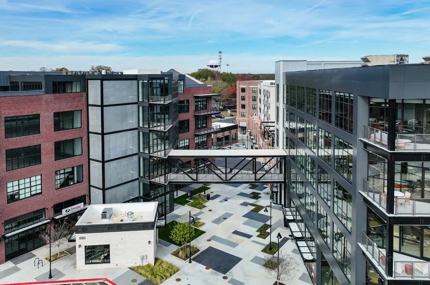 1037 Alpharetta St, Roswell, GA à louer - Photo du bâtiment - Image 3 de 5