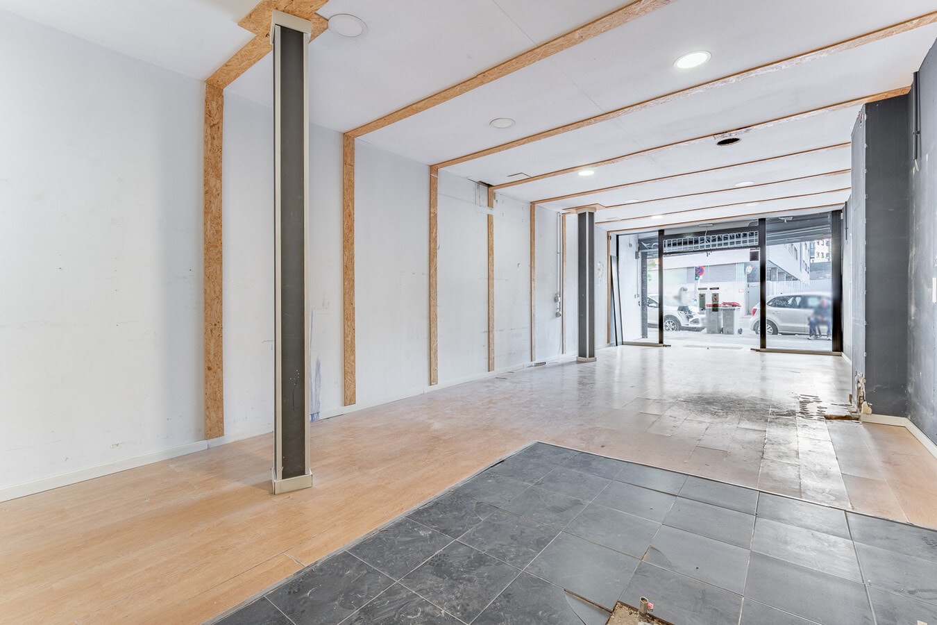 Av. de San Diego, 136, Madrid, MAD 28018 - - - Interior Photo - Image 2 of 4