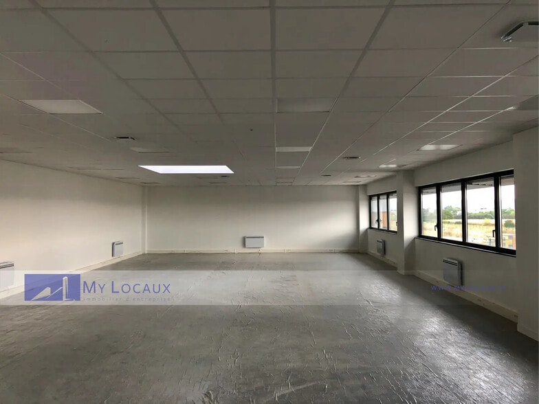 Industriel dans Argenteuil à louer - Photo intérieure - Image 3 de 7