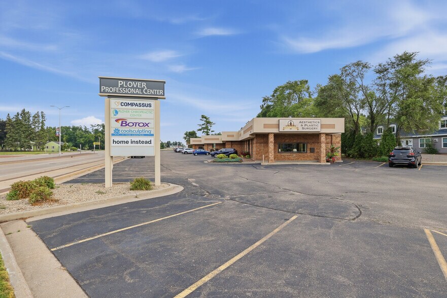 1840 Post Rd, Plover, WI à vendre - Photo du bâtiment - Image 2 de 61