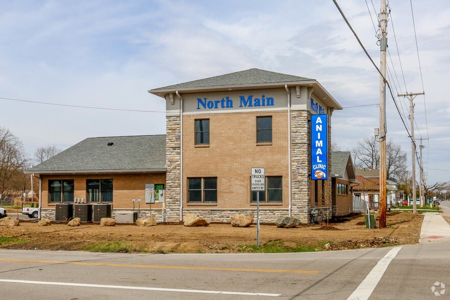 Two Veterinarian Hospitals portfolio of 2 properties for sale on LoopNet.ca - Building Photo - Image 1 of 2