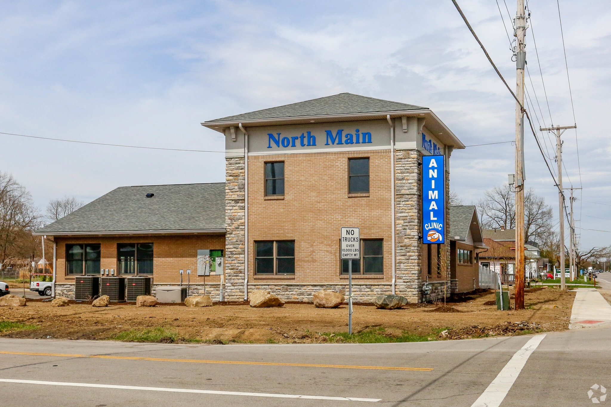 Two Veterinarian Hospitals portfolio of 2 properties for sale on LoopNet.ca Building Photo- Image 1 of 3