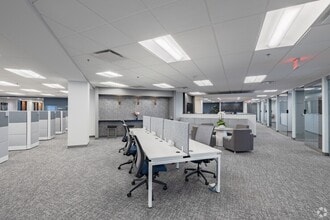 755 W Big Beaver Rd, Troy, MI for lease Interior Photo- Image 2 of 7