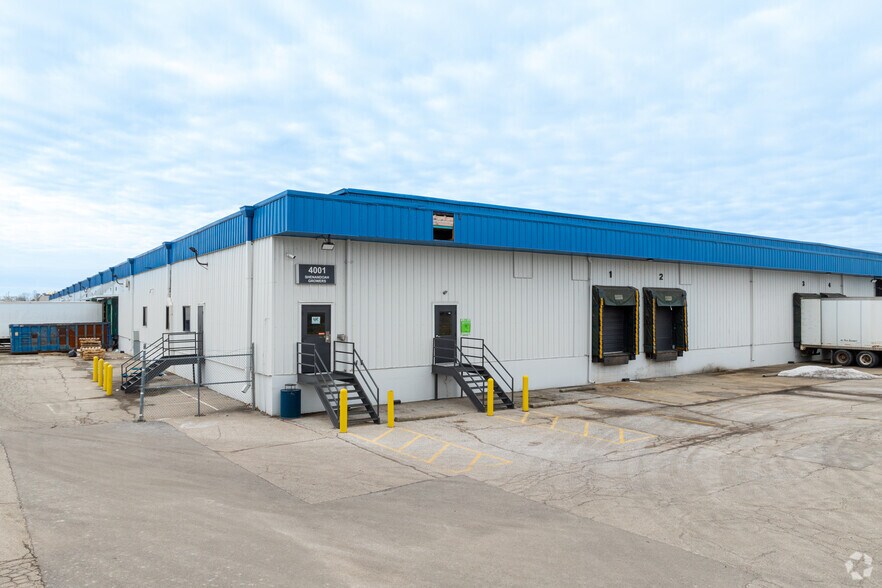 4001 W Minnesota St, Indianapolis, IN à louer - Photo du bâtiment - Image 2 de 28