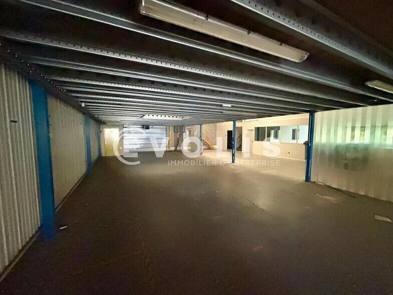 Flex dans Savigny-le-Temple à louer - Photo du bâtiment - Image 2 de 7