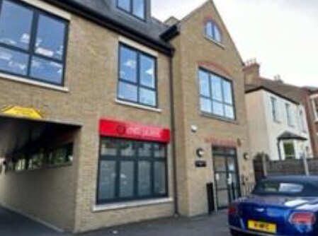 102-104 Queens Rd, Buckhurst Hill à louer - Photo du bâtiment - Image 2 de 4