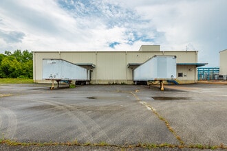 2800 Riverport Rd, Chattanooga, TN for lease Building Photo- Image 1 of 3