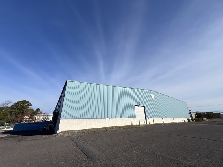 202 W Parkway Dr, Egg Harbor Township, NJ for lease - Building Photo - Image 3 of 14