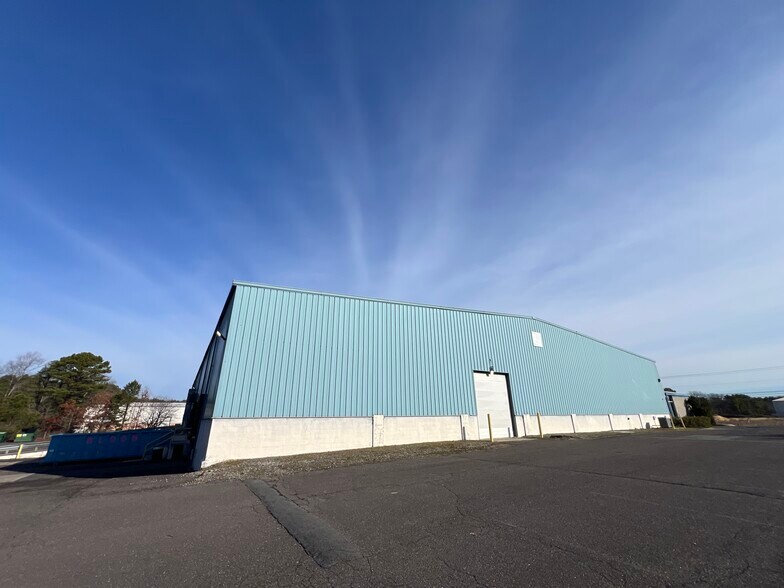 202 W Parkway Dr, Egg Harbor Township, NJ à louer - Photo du bâtiment - Image 3 de 14