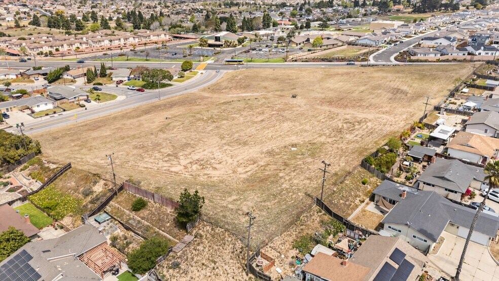 400 Waller, Santa Maria, CA à vendre - Aérien - Image 1 de 11
