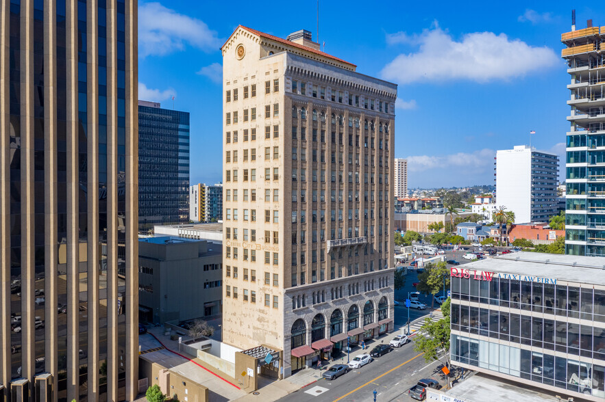 233 A St, San Diego, CA à louer - Photo principale - Image 1 de 12