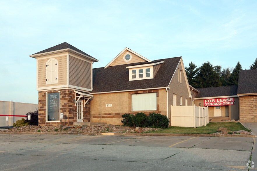498 South Ave, Tallmadge, OH à louer - Photo du bâtiment - Image 2 de 28
