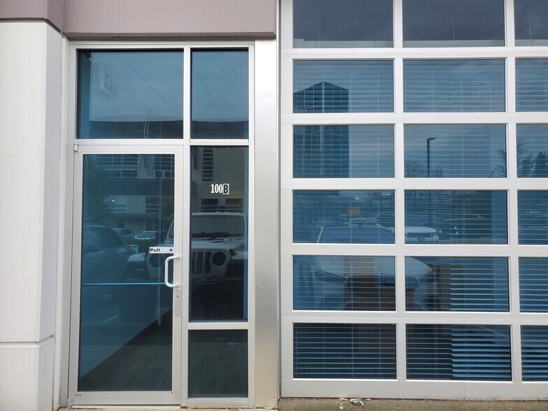 6638 152A St, Surrey, BC à louer - Photo du bâtiment - Image 3 de 9